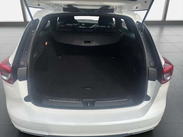 Opel Insignia 2.0 T Sports Tourer Excellence 4WD Automat.