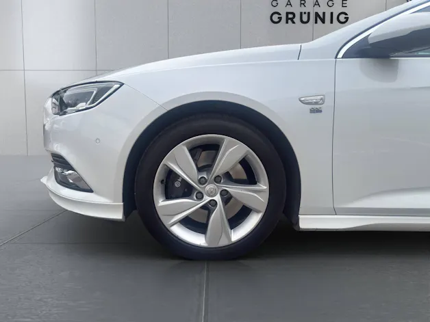 Opel Insignia 2.0 T Sports Tourer Excellence 4WD Automat.