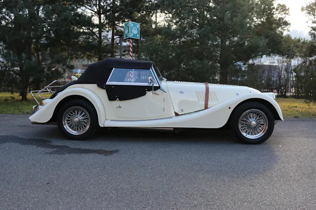 Morgan Plus 4 2.0 Swiss Pack