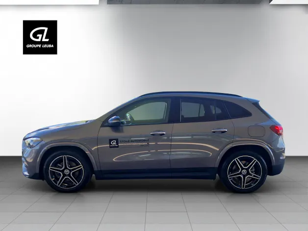 Mercedes-Benz GLA 220 4Matic 8G-DCT