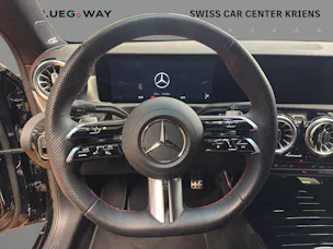 Mercedes-Benz CLA 200 - AMG / Rückfahrkamera / DISTRONIC / Multibeam LED