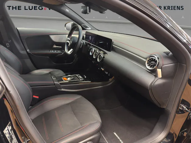 Mercedes-Benz CLA 200 - AMG / Rückfahrkamera / DISTRONIC / Multibeam LED