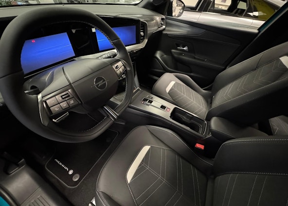 Vehicle image 5 Vehicle image 5