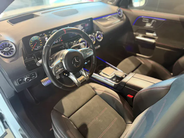 MERCEDES-BENZ GLA 35 AMG 4Matic 8G-Speedshift DCT
