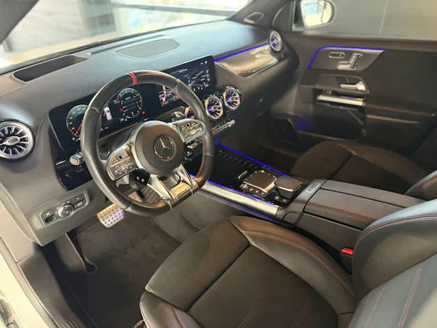 Mercedes-Benz GLA 35 AMG 4Matic 8G-Speedshift DCT