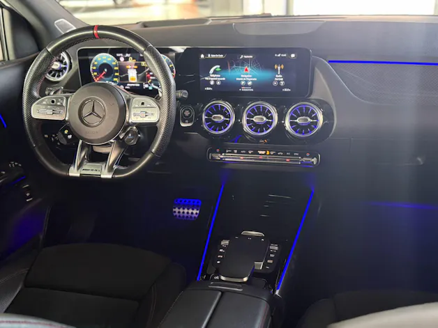 Mercedes-Benz GLA 35 AMG 4Matic 8G-Speedshift DCT