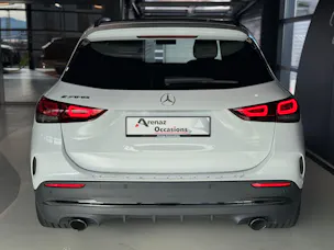 Mercedes-Benz GLA 35 AMG 4Matic 8G-Speedshift DCT