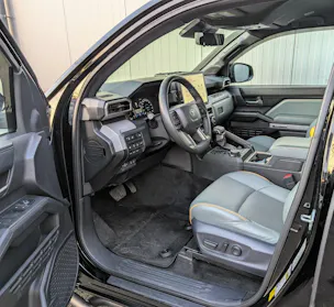 Toyota TACOMA TRAILHUNTER HYBRID