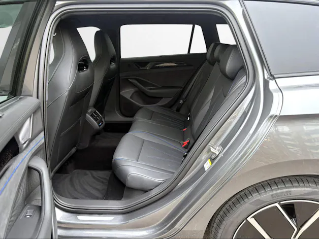 VW Passat Variant 2.0 TDI evo R-Line 4 Motion DSG