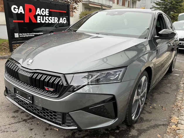 Škoda Octavia Combi 2.0 TSI 265 PS RS *** FACELIFT MODEL MIT ANHÄNGERKUPPLUNG ***