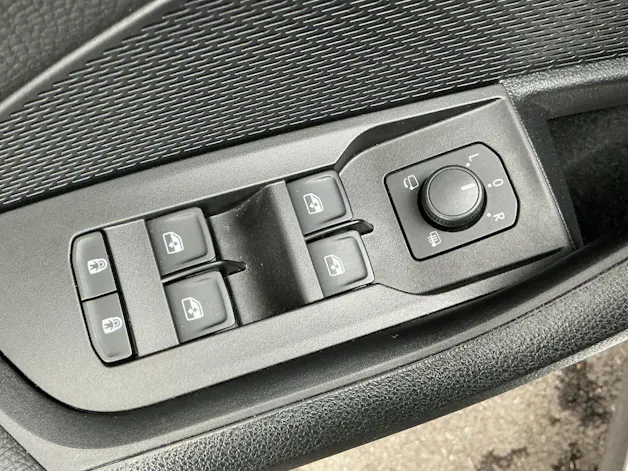 Škoda Octavia Combi 2.0 TSI 265 PS RS *** FACELIFT MODEL MIT ANHÄNGERKUPPLUNG ***