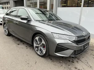 Škoda Octavia Combi 2.0 TSI 265 PS RS *** FACELIFT MODEL MIT ANHÄNGERKUPPLUNG ***