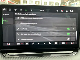 Škoda Octavia Combi 2.0 TSI 265 PS RS *** FACELIFT MODEL MIT ANHÄNGERKUPPLUNG ***