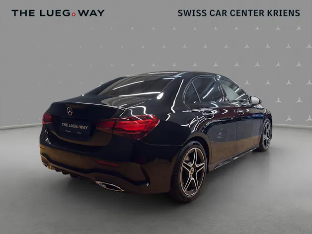 Mercedes-Benz A 180 - AMG / Rückfahrkamera / Volldigitales Display / Sitzkomfort-Paket