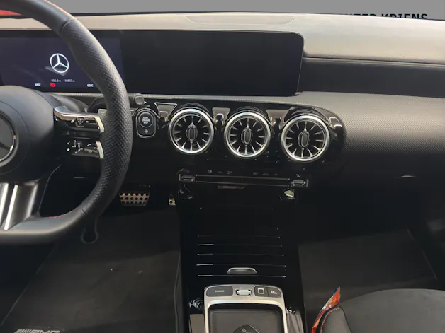 Mercedes-Benz A 180 - AMG / Rückfahrkamera / Volldigitales Display / Sitzkomfort-Paket