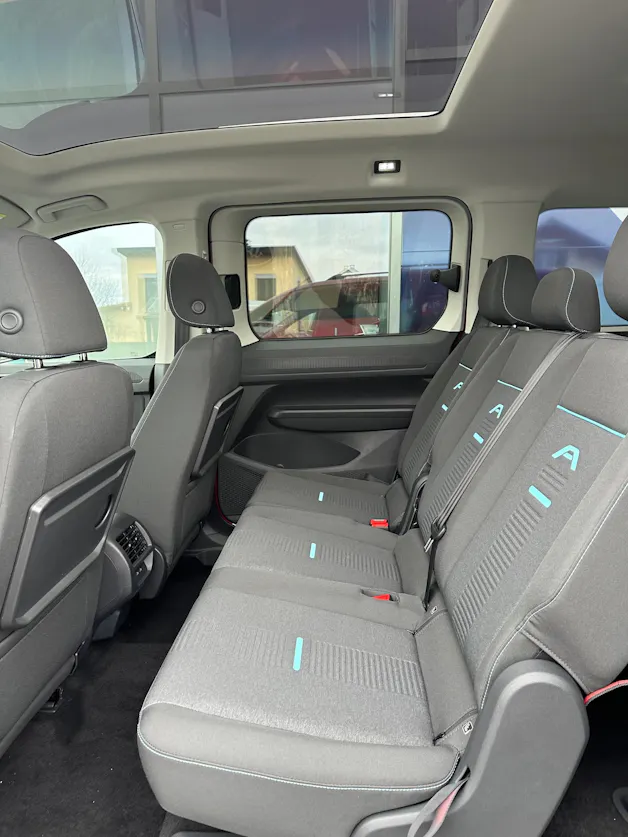 Ford TOURNEO CONNECT Grand 1.5 EcoB Active/PHEV/Aut.