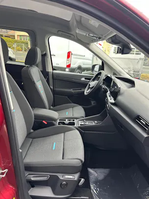Ford TOURNEO CONNECT Grand 1.5 EcoB Active/PHEV/Aut.