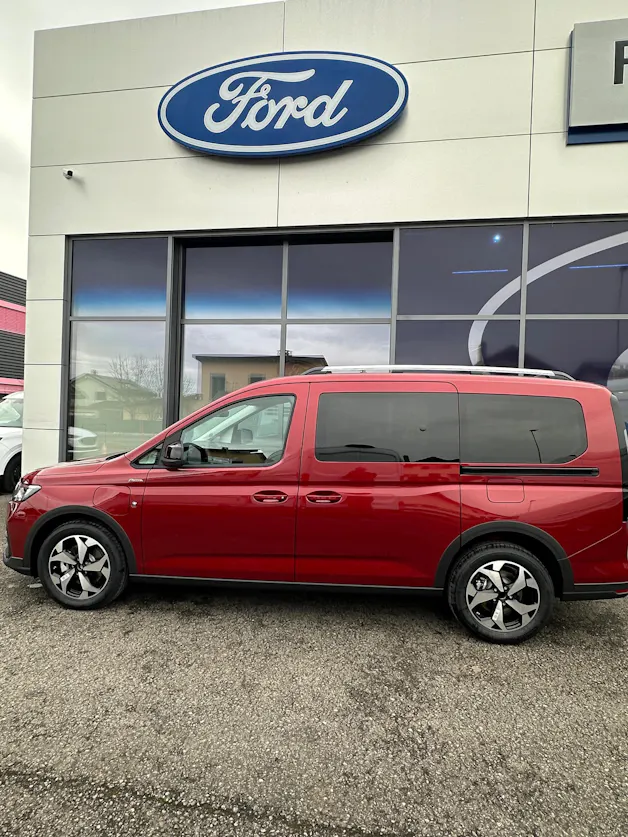 Ford TOURNEO CONNECT Grand 1.5 EcoB Active/PHEV/Aut.