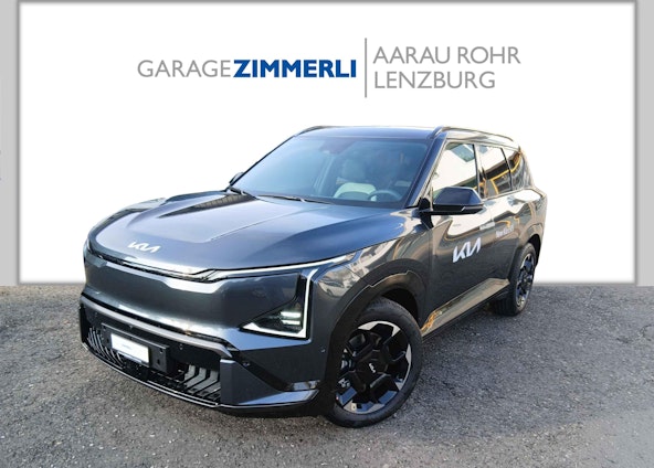 First vehicle image First vehicle image