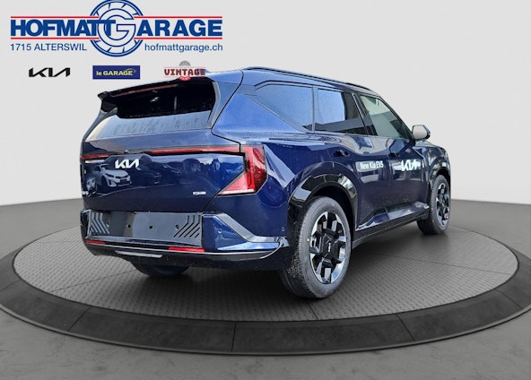 Vehicle image 3 Vehicle image 3