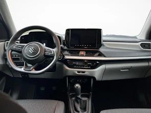 Fahrzeugbild SUZUKI Swift 1.2 Sakura Hybrid 4x4