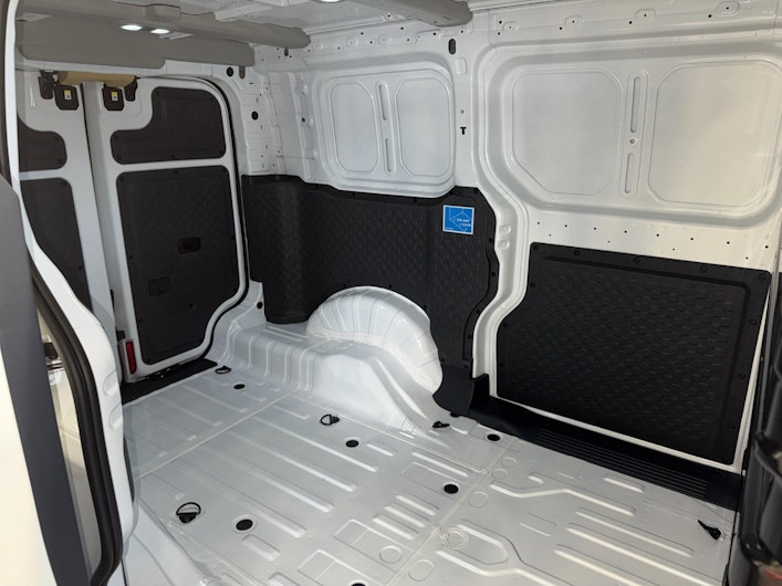 Vehicle image KIA PV5