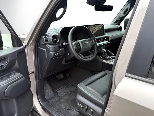 Toyota Land Cruiser 2.8 D 48V Invincible