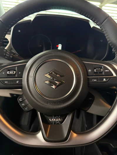Fahrzeugbild SUZUKI SWIFT