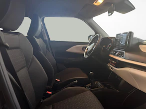 https://vehicle.imgix.net/4166501/49a92370-8378-4cf4-a0a7-3987ab875135.jpg