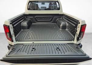 Fahrzeugbild TOYOTA Hilux Double Cab.-Pick-up 59KWh Comfort - Nutzlast ca. 715kg, Anhängelast ca 1600kg, Reichweite bis 380km