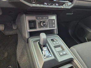 https://vehicle.imgix.net/4166509/68739161-fc6a-4fe9-81d3-0981a43cd9a6.jpg