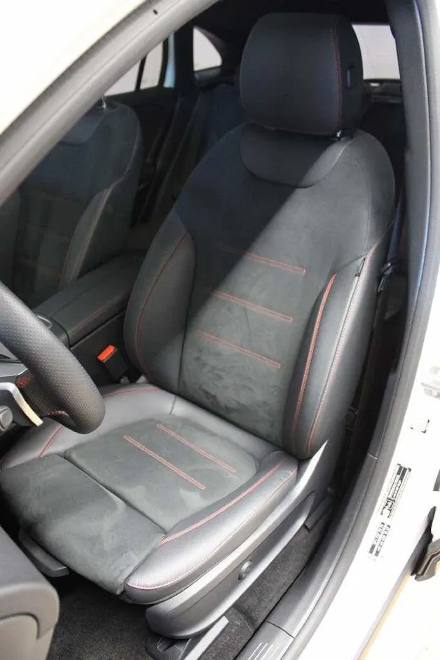 MERCEDES-BENZ EQA 350 4Matic AMG Line Swiss Star
