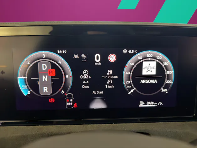 VW Tiguan 2.0 TDI SCR R-Line DSG 4motion CH-Fahrzeug