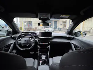Peugeot 208 1.2 Hybrid 145 GT
