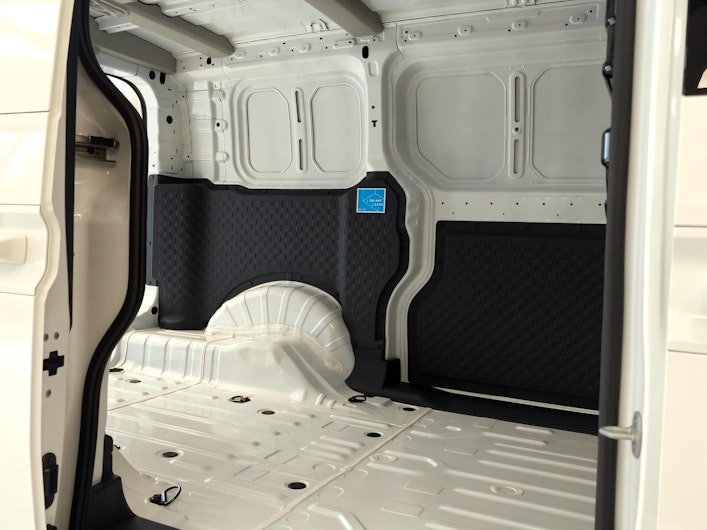 Vehicle image KIA PV5