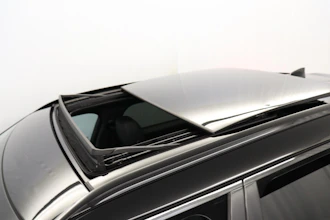 https://vehicle.imgix.net/4166689/0c78c59c-59fc-4576-a1dc-947c56bb6b6a.JPG