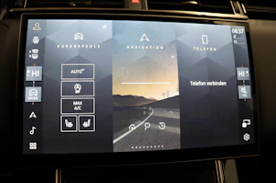 Fahrzeugbild LAND ROVER Range Rover Velar 3.0 I6 Dynamic SE