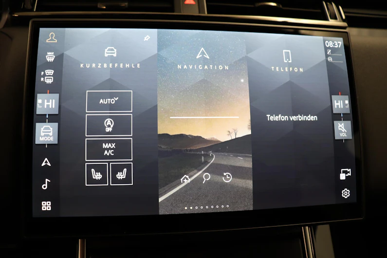 Fahrzeugbild LAND ROVER RANGE ROVER VELAR