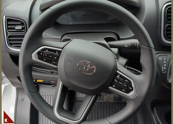 Vehicle image 7 Vehicle image 7