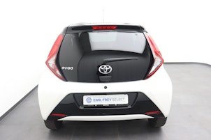 Vehicle image TOYOTA Aygo 1.0 VVT-i JBL Black & White Edition