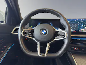 BMW 330d xDrive  Touring M-SportPaket