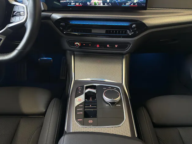 BMW 330d xDrive  Touring M-SportPaket