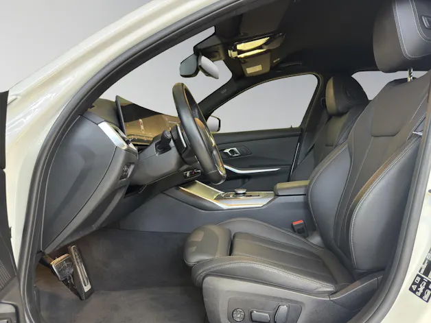 BMW 330d xDrive  Touring M-SportPaket