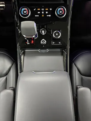 Land Rover Range Rover Sport 3.0 I6 300 SE Dynamic