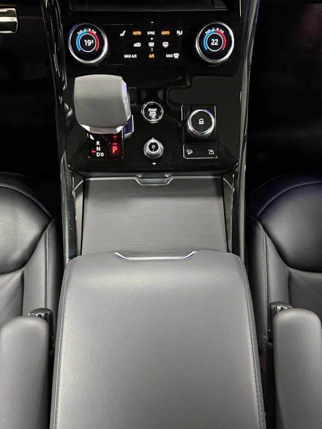 Land Rover Range Rover Sport 3.0 I6 300 SE Dynamic