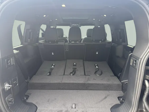 Land Rover Defender 130 3.0 D I6 X-Dynamic SE