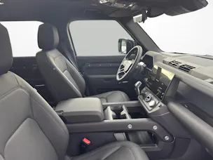 Land Rover Defender 130 3.0 D I6 X-Dynamic SE