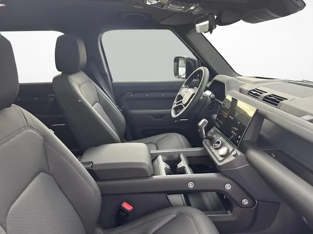 Land Rover Defender 130 3.0 D I6 X-Dynamic SE