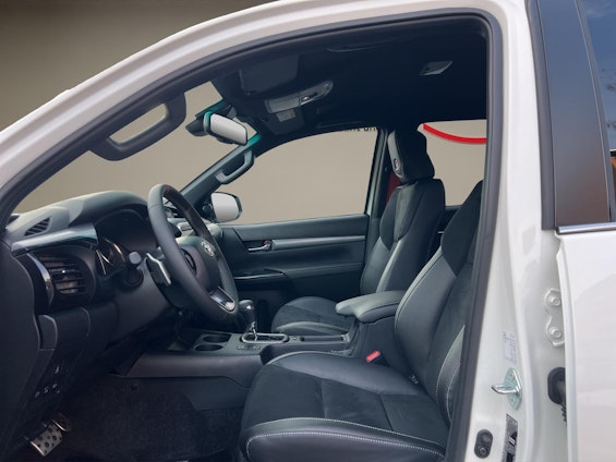 Vehicle image 8 Vehicle image 8