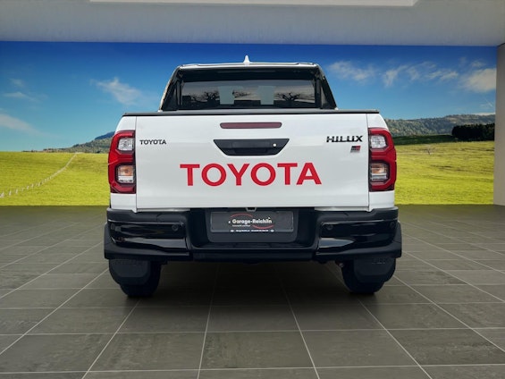 Vehicle image 3 Vehicle image 3